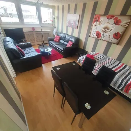 Snooze Central: Victoria Centre Apartments with Home Cooking Nottingham Exterior photo