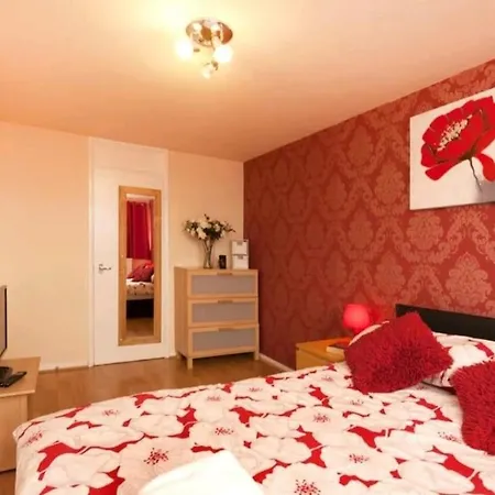 Snooze Central: Victoria Centre Apartments with Home Cooking Nottingham Exterior photo