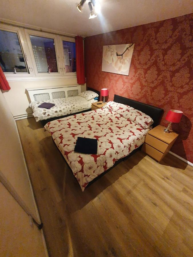 Snooze Central: Victoria Centre With Cooking Apartment