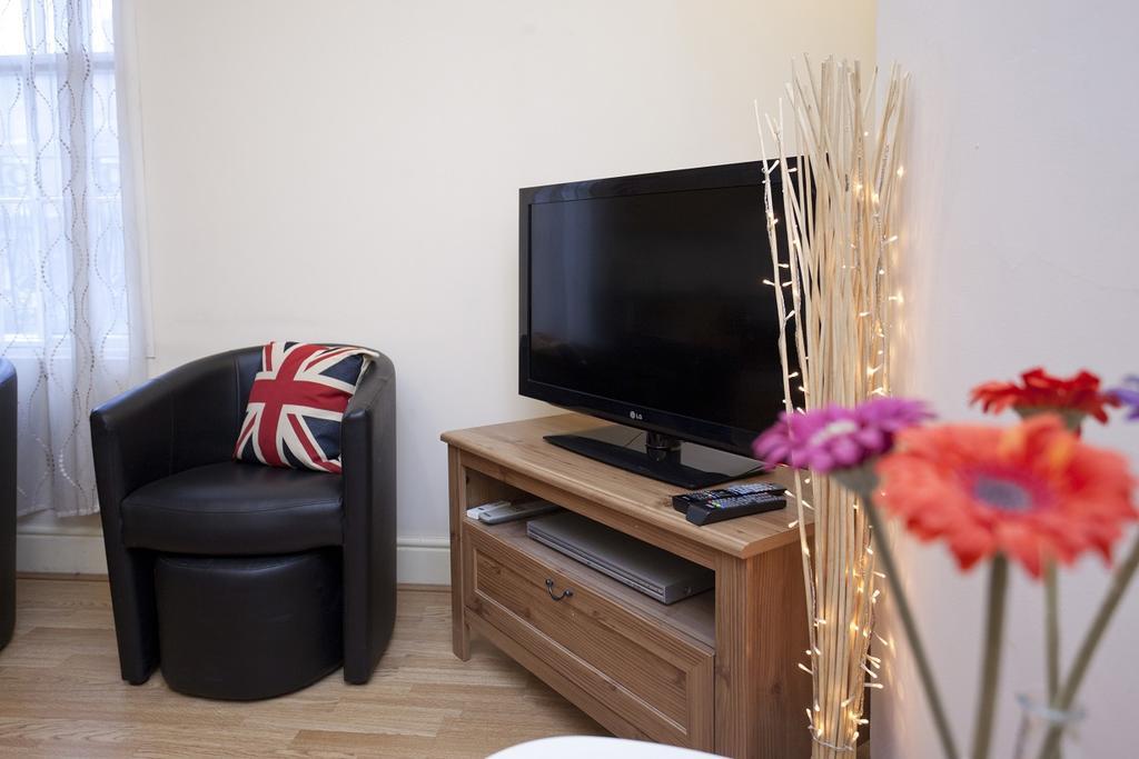 Snooze Central: Victoria Centre With Cooking * Nottingham